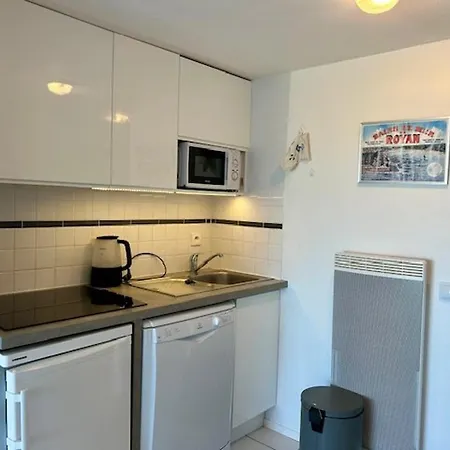 En Bord De Avec Jardin, Parking Et Animaux Acceptes A - Fr-1-494-63 Apartment