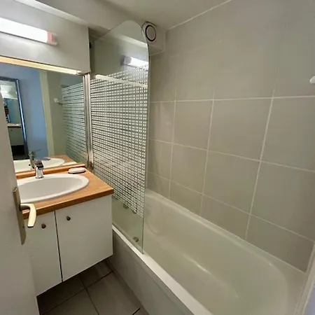 Apartment En Bord De Avec Jardin, Parking Et Animaux Acceptes A - Fr-1-494-63